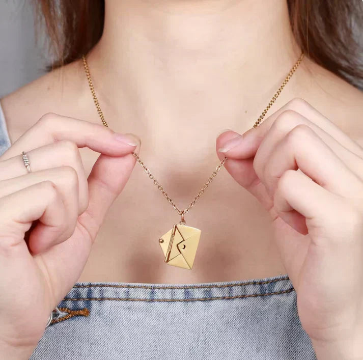 SPARKLE™  - ENVELOPE LOVE LETTER NECKLACE